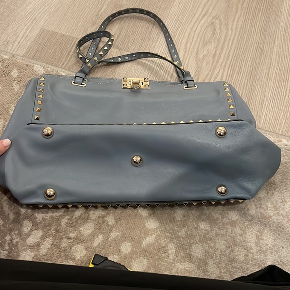 Valentino Garvani Rockstud Tote - Picture 2 of 12